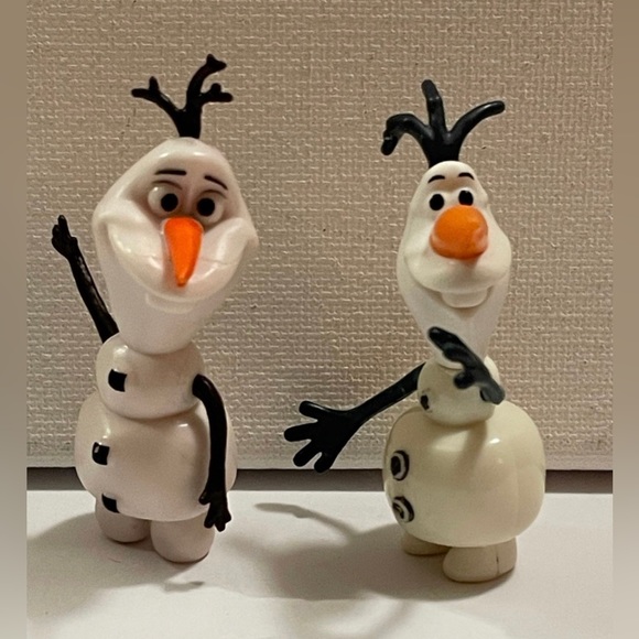 2 Olaf Disneys Frozen 2 inch figures - Picture 1 of 5